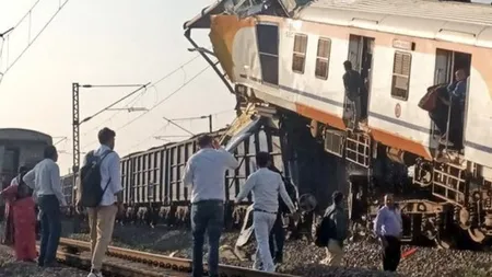 Tragedie feroviară. Opt persoane au murit într-o coliziune dintre un tren de călători şi unul de marfă în centrul Indiei