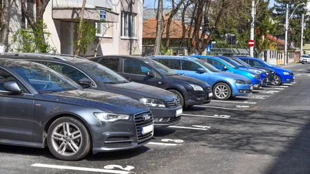 Amendă de 1000 de lei pentru șoferii care fac asta ziua în parcare. Legea spune clar, însă puțini știu