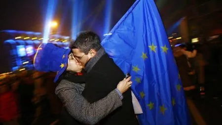 Uniunea Europeană împlinește astăzi, 1 noiembrie 2025, 32 de ani de la înființare. De la aderare, România a plătit 35 de miliarde de euro și a primit 106 miliarde de euro, pe lângă liberă circulație, pace și prosperitate