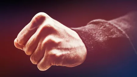 Muncitor român aflat în Belgia, călcat în picioare de doi conaționali! De la ce a început scandalul