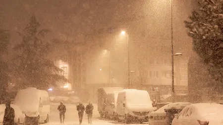 Data la care va ninge în orașele mari din România. Când vor cădea primii fulgi de nea în București, informații de ultimă oră de la meteorologi