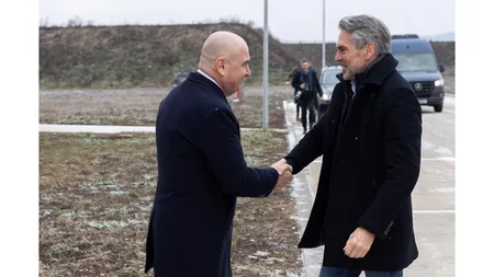 Premierul Ilie Bolojan şi prim-ministrul Regatului Ţărilor de Jos au vizitat trupele române şi olandeze de la Baza Aeriană 71 „General Emanoil Ionescu”, din Câmpia Turzii