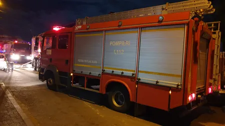 Incendiu la un bloc de locuințe din Constanța. Locatarii s-au autoevacuat. UPDATE: incendiu violent şi la Tg. Mureş
