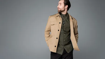 Bluze și jachete esențiale pentru bărbați pentru noul an