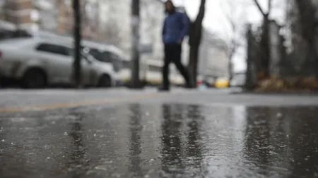 Prognoza meteo. Vremea se răceşte, se anunţă ploi slabe şi burniţă. Unde va ninge