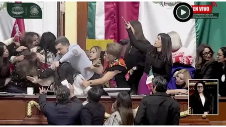 Scene șocante în Parlament. Deputații s-au păruit în direct, chiar în sala de plen. De la ce a pornit conflictul VIDEO