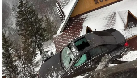 Accident grav la Predeal, maşina a ajuns pe acoperişul unei pensiuni / Distracție cu drifturi și droguri în Mamaia