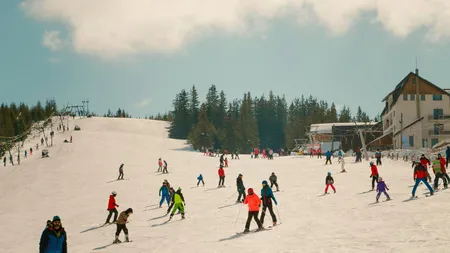 Sezonul de schi 2026: Stațiunile mici încep să atragă turiștii care vor să evite aglomerația din Poiana Brașov și de pe Valea Prahovei