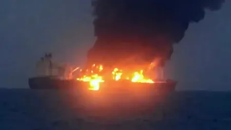 Măcel pe mare: Un vas petrolier din „flota fantomă” a Rusiei a fost atacat de o dronă în Marea Neagră