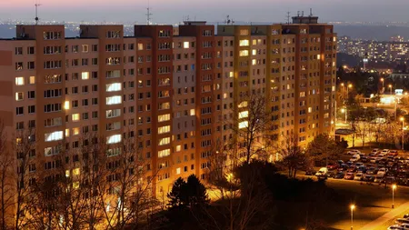 Suma pe care toţi proprietarii de apartamente sunt obligați să o plătească. 
