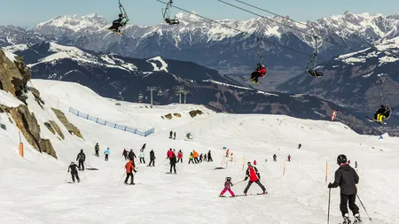 Tentativă de jaf bizară în Austria: Doi români au furat un seif și l-au târât pe pârtie până la mașină