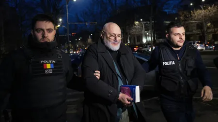 Primele imagini cu Cristian Andrei în cătușe. Falsul psiholog, cercetat în libertate după audieri: „Avem foarte multe lucruri de discutat”
