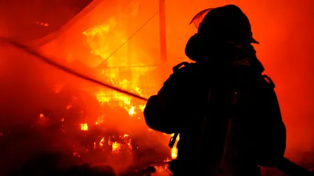 Planul de evacuare recomandat de DSU în cazul unui incendiu: „Știi cum să ieși din casă pe întuneric, în mai puțin de 2 minute?”