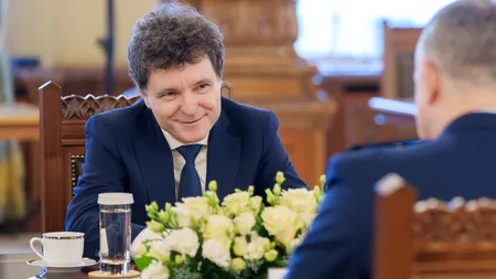 Ion Cristoiu: Nicuşor Dan n-a mers la Davos pentru că se temea că va fi pui de curcă chioară