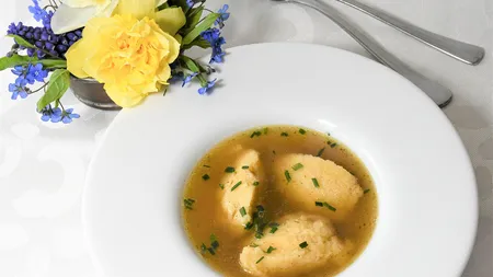 Cum să faci găluște pufoase și moi. Trucul este simplu și la îndemâna oricui