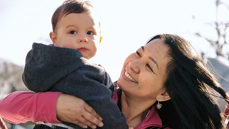 Muncitorii asiatici primesc salarii și de 1.000 de euro în România: Care sunt cele mai bine plătite meserii