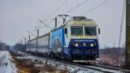 Un tren a ajuns de la Arad la București cu 10 ore întârziere după ce locomotiva modernizată prin PNRR s-a stricat. Și locomotiva trimisă în ajutor s-a defectat