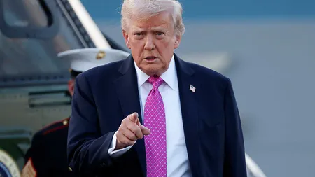 Trump a trimis spre Iran un portavion și mai multe distrugătoare și avertizează Teheranul: ”Avem multe nave care se îndreaptă în acea direcție. Aș spera să nu se întâmple nimic”