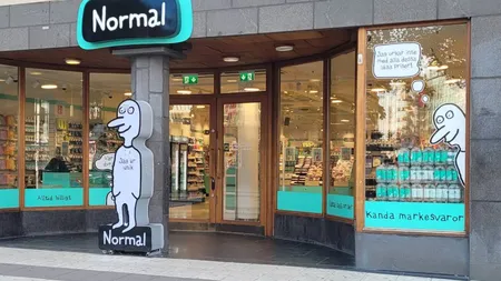 Cel mai bogat danez aduce și în România magazinele cu prețuri mici Normal. Unde va fi deschis primul, ce vor putea cumpăra românii