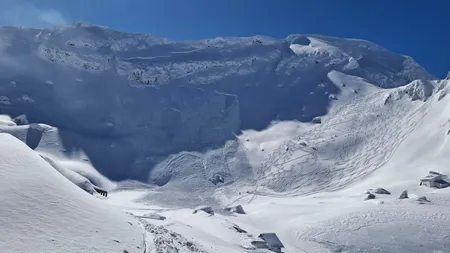 Avalanşă de mari dimensiuni la Bâlea Lac. Riscul de noi avalanşe rămâne la gradul 4 din 5