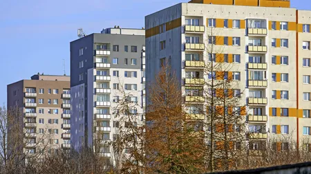 Bani înapoi pentru mii de români: Impozite reduse pentru clădirile vechi de 50 de ani și scutiri masive pentru persoanele cu dizabilități. Ce faci dacă ai plătit deja taxele pe 2026