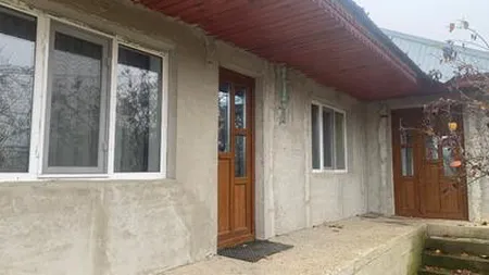 Localitatea din România în care poți cumpăra o casă cu doar 5.000 de euro. Se vinde cu tot cu terenul de 2.800 mp