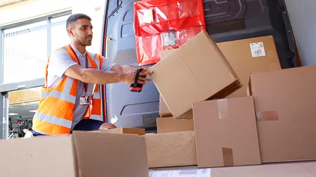 Cum procedezi atunci când primești un colet deteriorat sau când nu îl mai primești deloc. Cine trebuie să te despăgubească