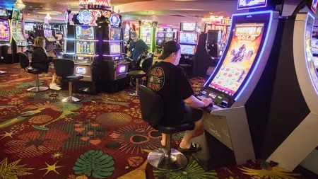 Păcănelele, interzise şi la Brăila. Două oraşe interzic jocurile de noroc