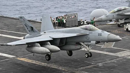 Dronă iraniană, doborâtă de un avion de vânătoare american în timp ce se îndrepta spre portavionul USS Lincoln. Trump amenință regimul de la Teheran cu acțiuni militare