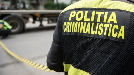 Crimă înfiorătoare în Bucureşti. Un bătrân a fost găsit mort în apartamentul său, înjunghiat de peste 200 de ori. Principalul suspect a fost arestat