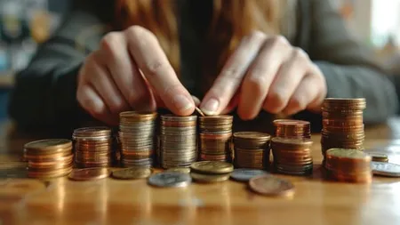 Salariul minim crește, dar și taxele: Cât va plăti un angajator din iulie, pentru venitul minim brut de 4.325 lei