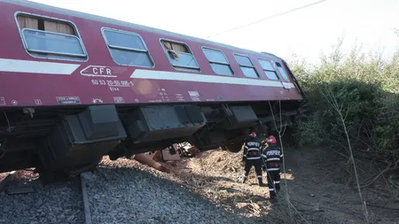 Locomotiva unui tren de călători a deraiat în Timiş. Traficul feroviar suspendat marţi seară