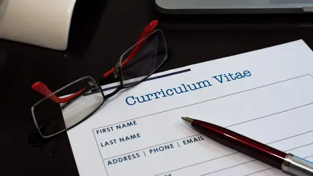 O tânără și-a găsit loc de muncă după ce le-a trimis potențialilor angajatori un CV atipic. Forma CV-ului le-a trezit nostalgii