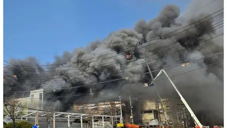 Incendiu de cod roşu la o fabrică de piese auto, creşte bilanţul victimelor VIDEO