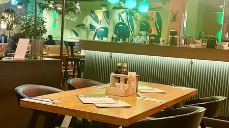 Fără plăți cash la restaurant! Unde și de când se va întâmpla asta