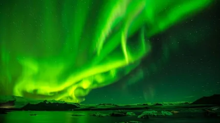 Alertă de furtună geomagnetică până pe 21 martie. Aurora boreală va putea fi văzută pe cer