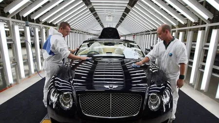 Bentley urmează să facă sute de restructurări. Problemele cu care se confruntă producătorul de automobile de lux