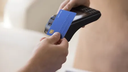 Se schimbă limita pentru plăţile contactless cu cardul. Peste un milion de români afectaţi