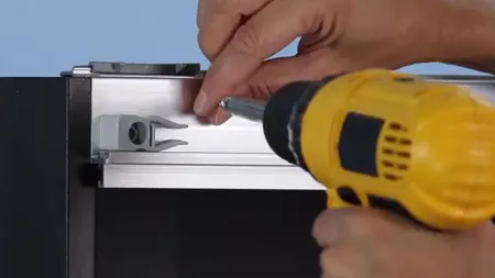 O femeie a câştigat 37.000 de dolari într-un an asamblând mobilier IKEA: 