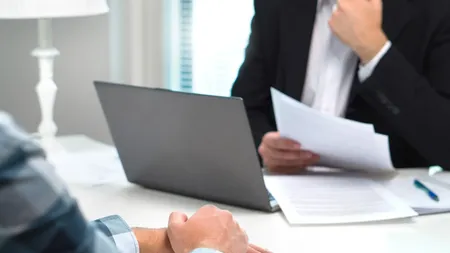 Bucureșteanul care a „angajat” jumătate de țară pe hârtie. Cum a fentat băncile cu salariați fantomă și credite cu documente false. Fabrica de adeverințe s-a mutat la Jilava