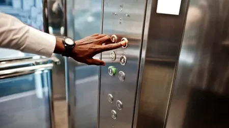 Se montează lifturi în blocurile cu mai mult de trei etaje, pe banii statului. Când începe programul pilot şi câţi români vor beneficia de acesta