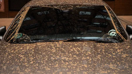 Un nor de praf saharian ajunge deasupra României. Ce efecte poate avea asupra sănătății