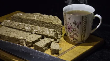 Cum să faci halva de post. Rețeta simplă care te face să te lingi pe degete