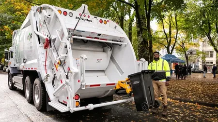 Un bărbat a aruncat din greșeală 7.000 de euro la gunoi. Cum i-a recuperat după două zile