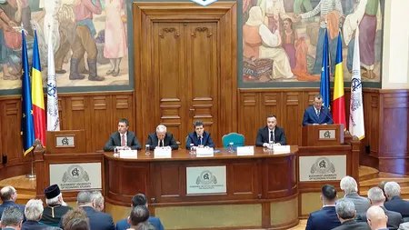 Nicuşor Dan, alături de Mugur Isărescu în ziua care anunţă criza politică din România: 