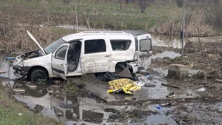 UPDATE Accident grav pe A2, după ce o mașină a zburat de pe carosabil. O persoană a murit, iar alte două sunt rănite și primesc îngrijiri la fața locului