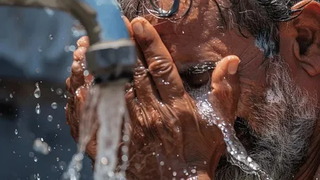 Bucureștiul se pregăteşte pentru fenomene extreme. Unde vor funcționa adăposturi climatice pentru populaţie în caz de Cod roşu, portocaliu sau galben