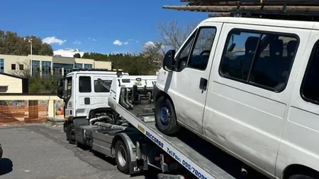 Un român din Italia a rămas fără mașină și a fost amendat cu aproape 10.000 de euro. Ce infracțiuni a comis bărbatul