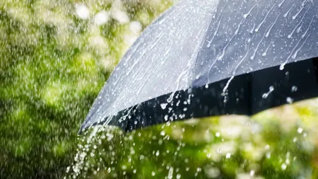 Vreme rece, cu ploi, lapoviță și ninsori în următoarele zile. Prognoza meteo ANM în perioada 28 aprilie-25 mai 2026