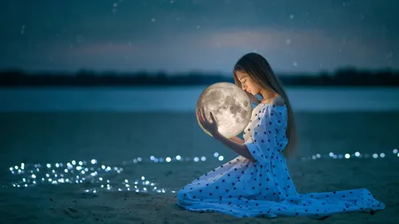 Luna Plină Albastră din 31 mai 2026 aduce, pentru 5 zodii, revelații intense, schimbări de direcție și momente de adevăr
